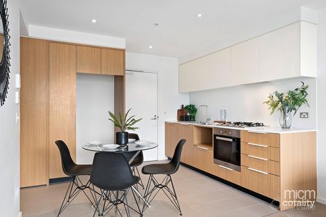 Property photo of 2502E/888 Collins Street Docklands VIC 3008