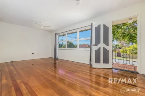 Property photo of 22 Valmar Street Upper Mount Gravatt QLD 4122