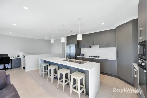 Property photo of 32 Oceanview Street Bargara QLD 4670