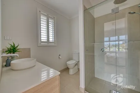 Property photo of 8 Cole Avenue Lang Lang VIC 3984