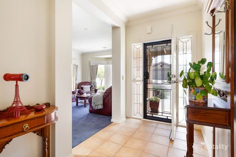Property photo of 2 Whitely Crescent Alfredton VIC 3350