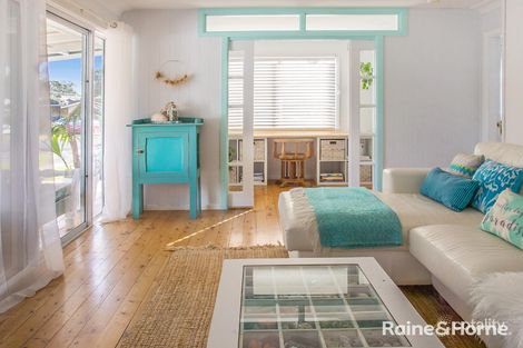 4 Ravenscliffe Rd, Shoalhaven Heads, NSW 2535