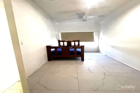 Property photo of 24 Waterside Crescent Carramar NSW 2163