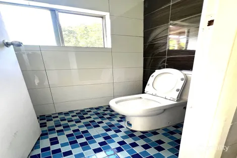 Property photo of 24 Waterside Crescent Carramar NSW 2163