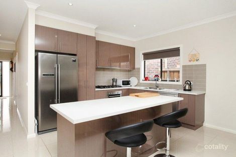 Property photo of 82 Saltbush Crescent Brookfield VIC 3338