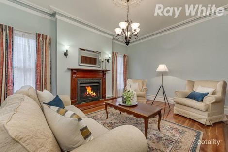 Property photo of 18 Snake Gully Drive Bundoora VIC 3083