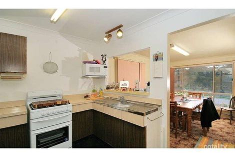 Property photo of 13 Roger Crescent Berkeley Vale NSW 2261