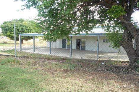 28-32 O'Shanesy St, Gracemere, QLD 4702