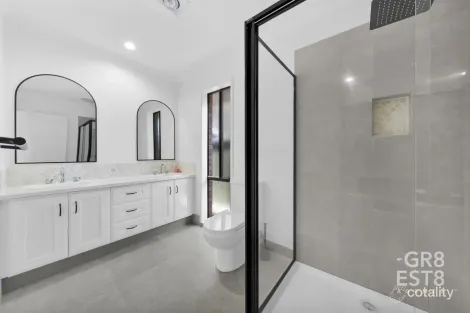 Property photo of 81 Scotsdale Drive Cranbourne East VIC 3977