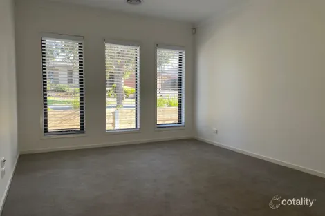 Property photo of 32 Peterborough Drive Doreen VIC 3754