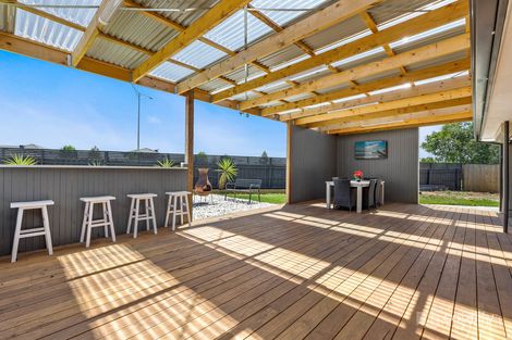 Property photo of 23 Megan Close Cranbourne West VIC 3977