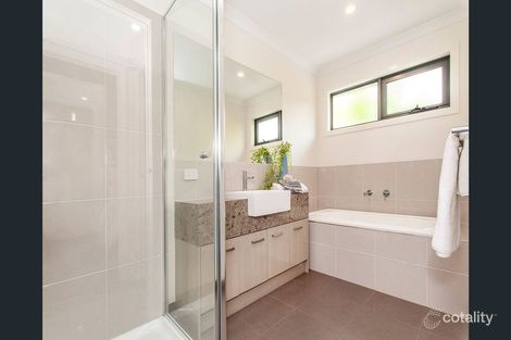 Property photo of 1 Coozac Place Lilydale VIC 3140