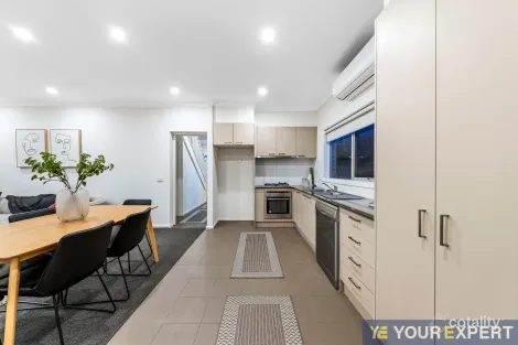 Property photo of 1/175 Rosebank Drive Cranbourne North VIC 3977