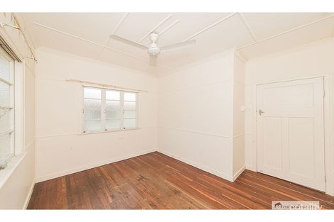 Property photo of 32 Thomasson Street Park Avenue QLD 4701