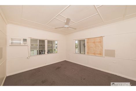 Property photo of 32 Thomasson Street Park Avenue QLD 4701
