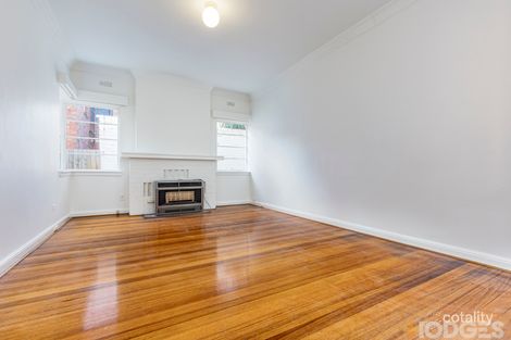 Property photo of 2/4 Irving Avenue Prahran VIC 3181