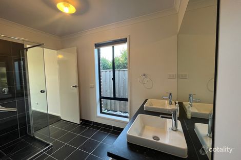 Property photo of 6 Crop Court Clyde VIC 3978