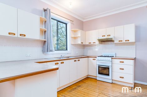 Property photo of 37 McArthur Parade Mangerton NSW 2500