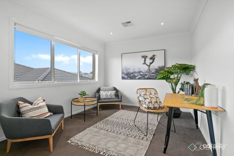 Property photo of 18 Montalto Drive Pakenham VIC 3810