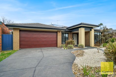 Property photo of 12 Kingsdale Crescent Pakenham VIC 3810
