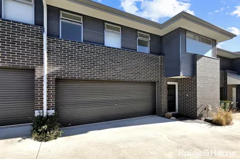 4/74 Uriarra Rd, Crestwood, NSW 2620