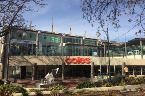 18 Captain Cook Cres, Griffith, ACT 2603