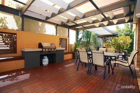 Property photo of 8 Harpenden Terrace Cranbourne VIC 3977