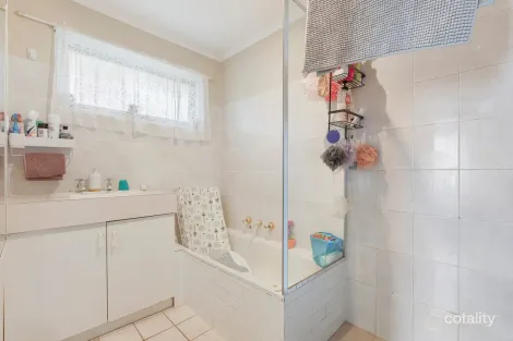 Property photo of 14 Leane Avenue Ridgehaven SA 5097