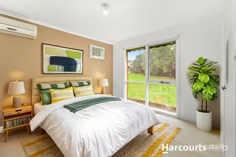 Property photo of 5 Waruka Close Endeavour Hills VIC 3802