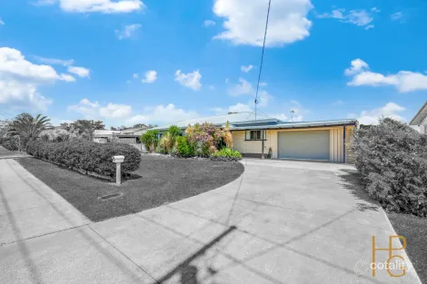 Property photo of 40 Dunn Road Avenell Heights QLD 4670