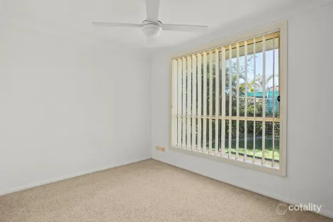 Property photo of 18 Albatross Way Old Bar NSW 2430