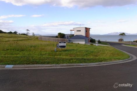 1 Aqua Sands Dr, Swansea, TAS 7190