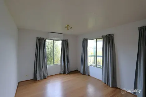 Property photo of 2 Holland Court Allendale East SA 5291