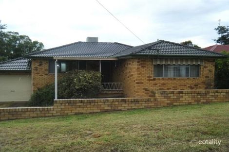 27 Erwin St, South Tamworth, NSW 2340