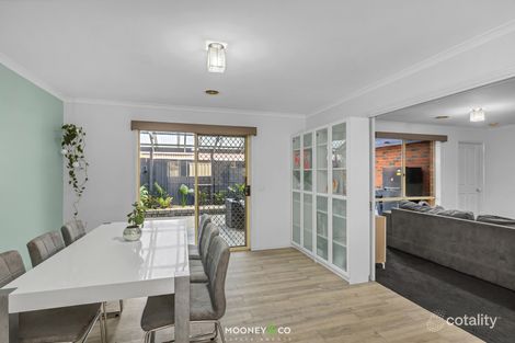 Property photo of 21 Hamilton Drive Cranbourne North VIC 3977
