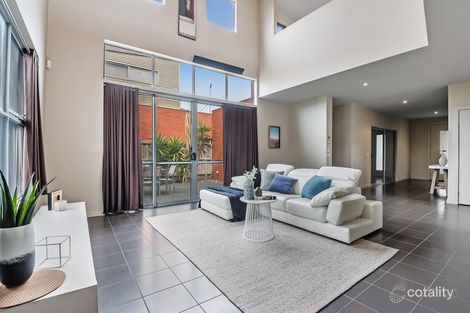 Property photo of 5 Tiree Lane Craigieburn VIC 3064
