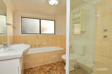 Property photo of 2/211 Hawkesbury Road Westmead NSW 2145