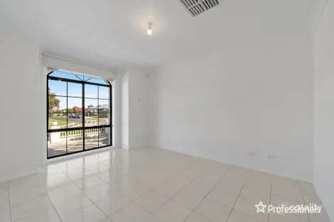 Property photo of 8 Currie Drive Delahey VIC 3037