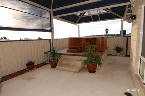Property photo of 25 Brantwood Approach Hocking WA 6065