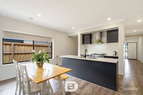 Property photo of 12 Tinsmith Drive Kyneton VIC 3444