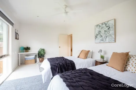 Property photo of 11 Warranilla Avenue Rosebud VIC 3939