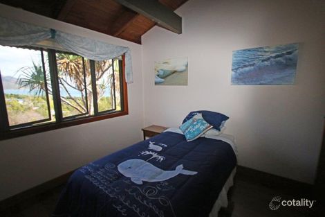 19 Blackcurrant Dr, Hideaway Bay, QLD 4800