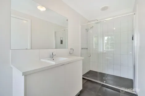 Property photo of 20 Rosette Parade Mickleham VIC 3064