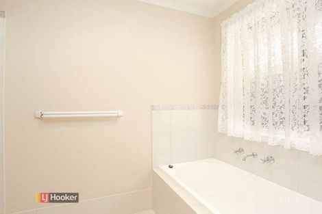 Property photo of 28A Rossiter Drive Evanston Park SA 5116