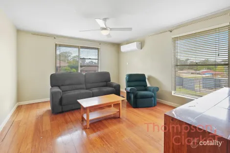 Property photo of 2 Waters Way Metford NSW 2323
