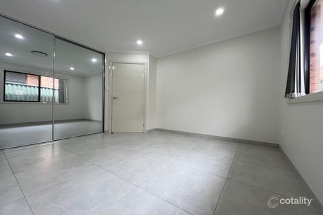 Property photo of 33 Coonawarra Street Edensor Park NSW 2176