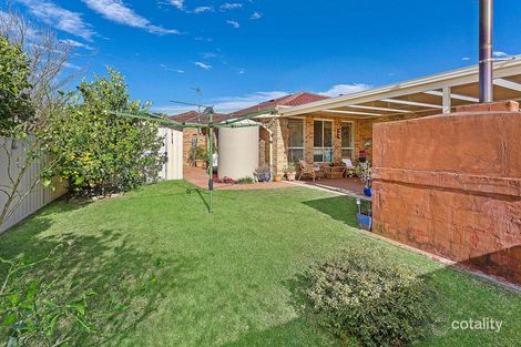 4 Holroyd St, Albion Park, NSW 2527