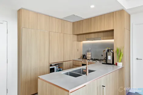 Property photo of 703/66 Lambert Street Kangaroo Point QLD 4169