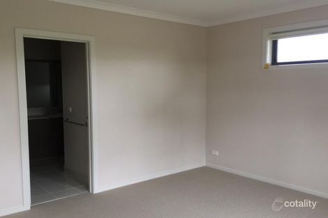 Property photo of 29 Calibre Circuit Clyde North VIC 3978