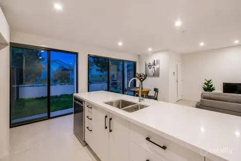 Property photo of 1/23 Reinhold Crescent Chermside QLD 4032